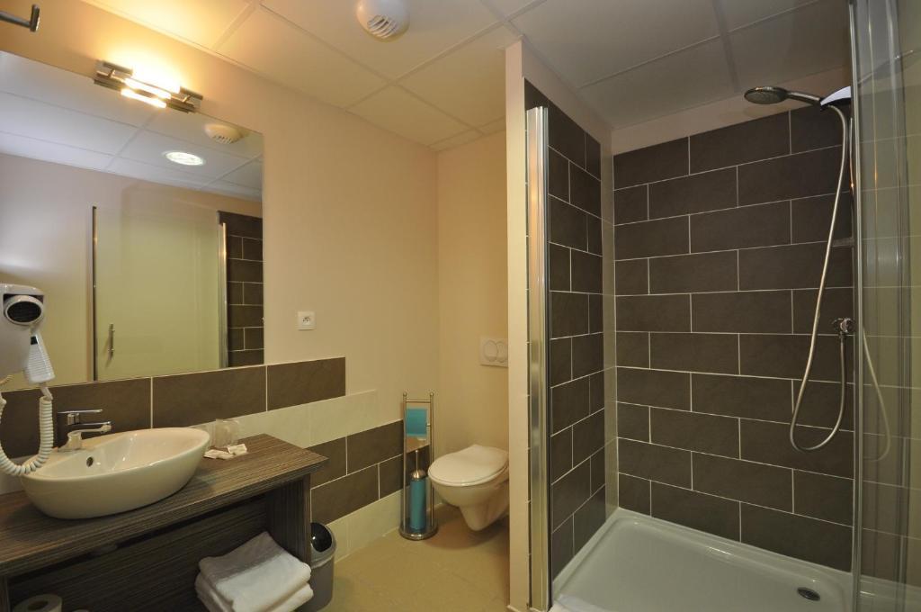 Hotel Caiman Pierrelatte Szoba fotó