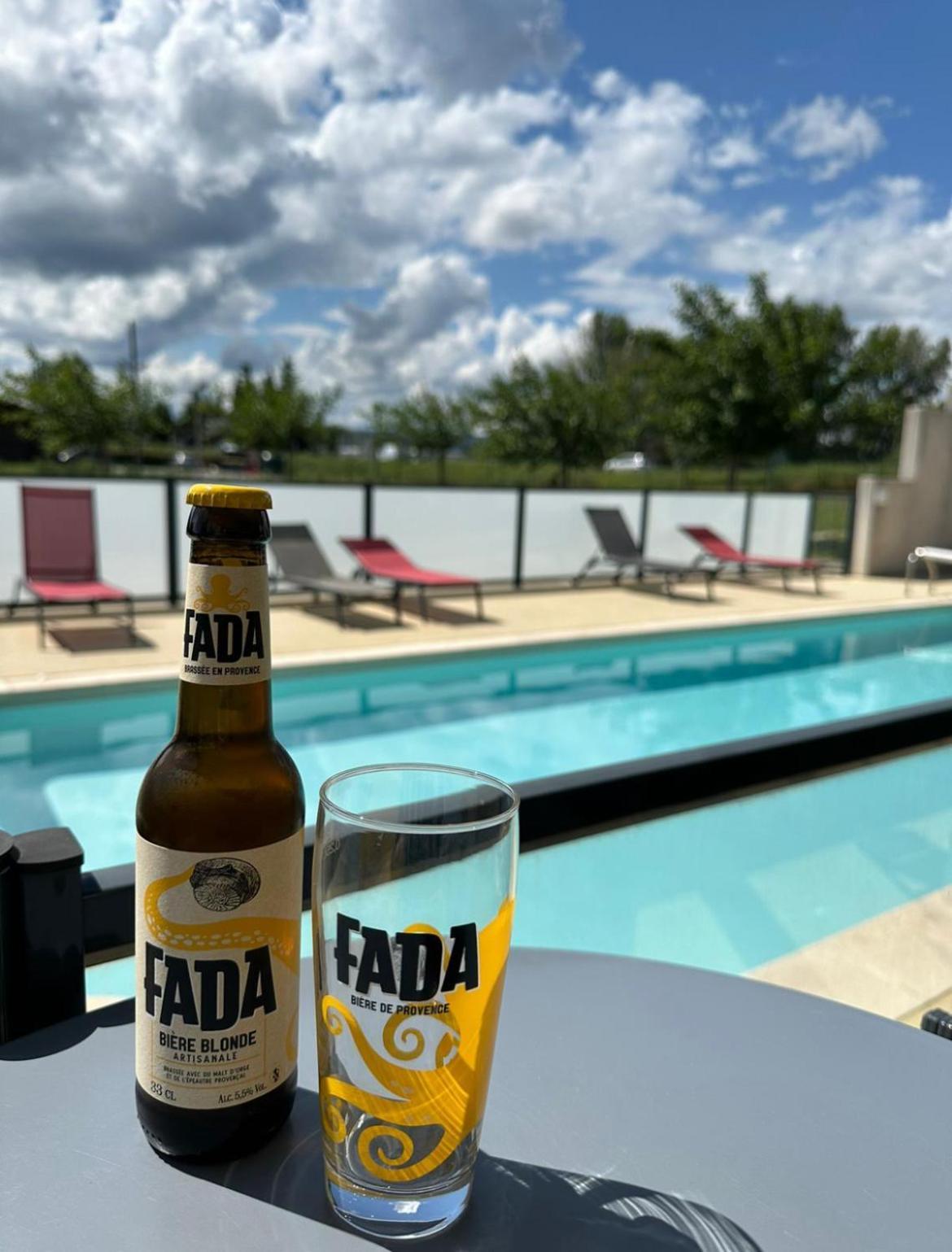 Hotel Caiman Pierrelatte Kültér fotó